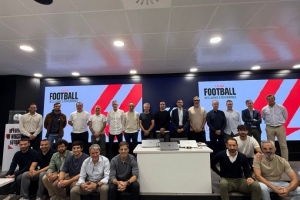 西甲联盟邀请赋闲教练参加培训项目，前国安主帅塞蒂恩在列