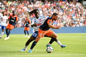 法媒：危险铲球致福法纳伤停数月，杜库雷遭停赛4场