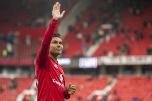 曼晚：曼联不应续约卡塞米罗，虽然表现优异但他就要34岁了