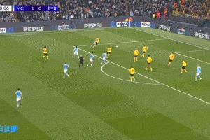 轻松！多库左路倒三角传中 哈兰德中路爆射轻松破门，曼城2-0多特