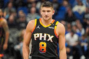 优质射手！格雷森·阿伦13中7砍下18分4助3断 三分9中4