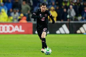 土媒说加拉塔萨雷要租梅西？罗马诺：没听说有谈判，他们在编故事