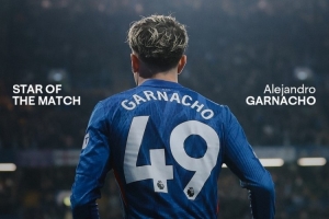 助攻双响！加纳乔当选对阵狼队一役切尔西队内最佳球员