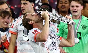 卫报：巴萨认定凯恩是莱万理想替代者，很可能激活5700万镑解约金