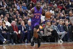 分毫不差！谢德突破高抛打进第三节压哨抛投