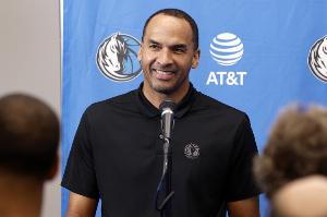 Shams：独行侠内部现在很分裂 有些人试图与东契奇交易划清界限