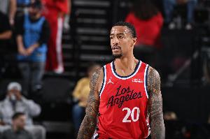 泰伦·卢：哈登祖巴茨球权多 这对科林斯有些难&但他没做错什么