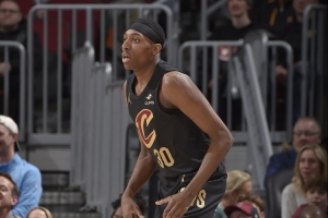 打得足够出色！汤姆林10中8高效拿下18分6板2断 5前场板