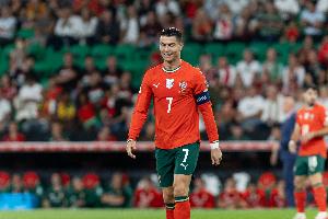 ESPN列C罗生涯14红：首红在U17 曼联4+皇马6 尤文胜利国家队各1红