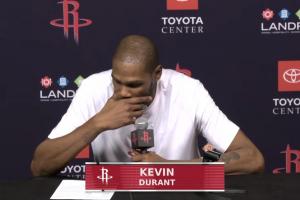 第三节独得9分2断！杜兰特谈奥科吉：他带来能量让我们领先20分