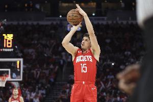 4抢断平个人赛季纪录！谢泼德12中5拿到13分3板3助 三分9中3