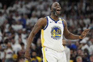 开张了！追梦第三节弧顶空位三分飚中 命中本场比赛第一球