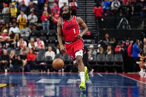 还有机会？哈登造成三分犯规 三罚全中追到3分分差