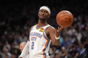 罚球7中7！亚历山大打满首节4中2拿到11分3助2断 正负值+25